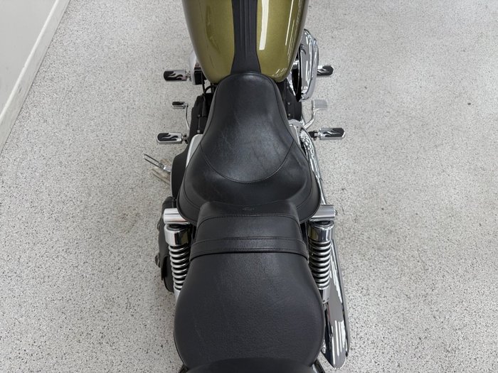 2016 Harley-davidson FXDB STREET BOB gold