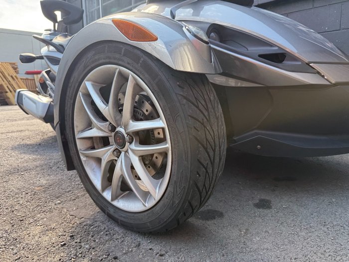 2013 BRP SPYDER RS SM5 Silver