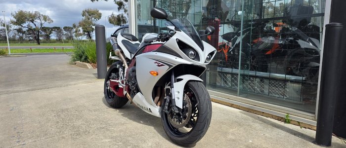 2009 Yamaha YZF-R1 WHITE