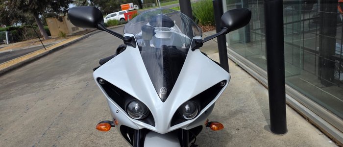 2009 Yamaha YZF-R1 WHITE