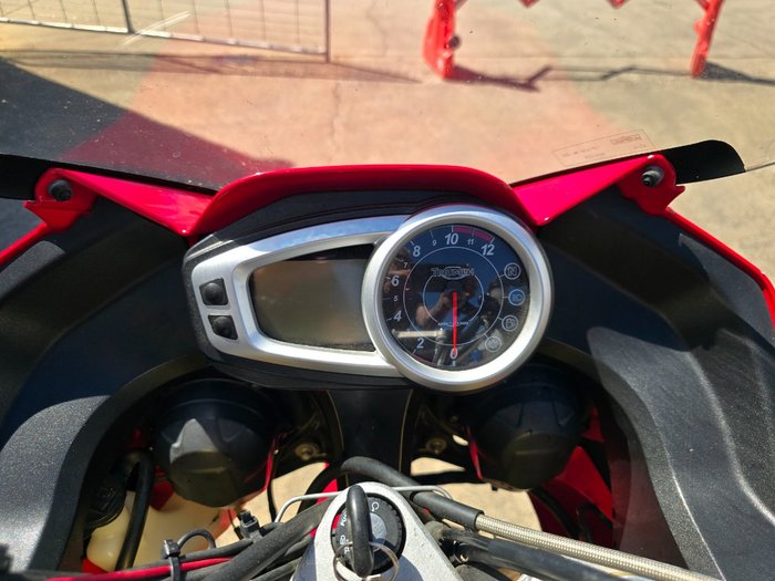 2012 TRIUMPH TIGER 1050 Red