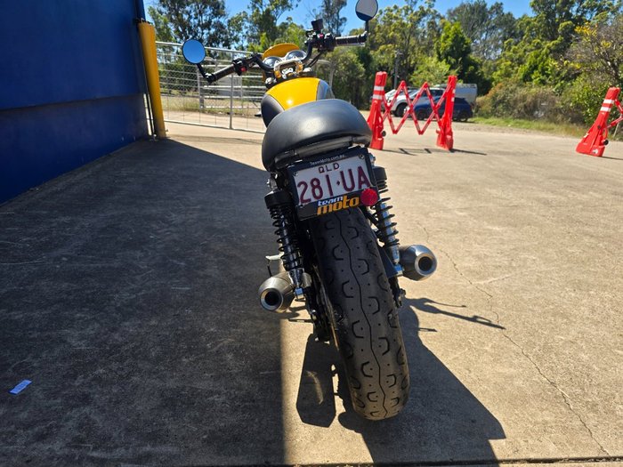2017 TRIUMPH STREET CUP Yellow