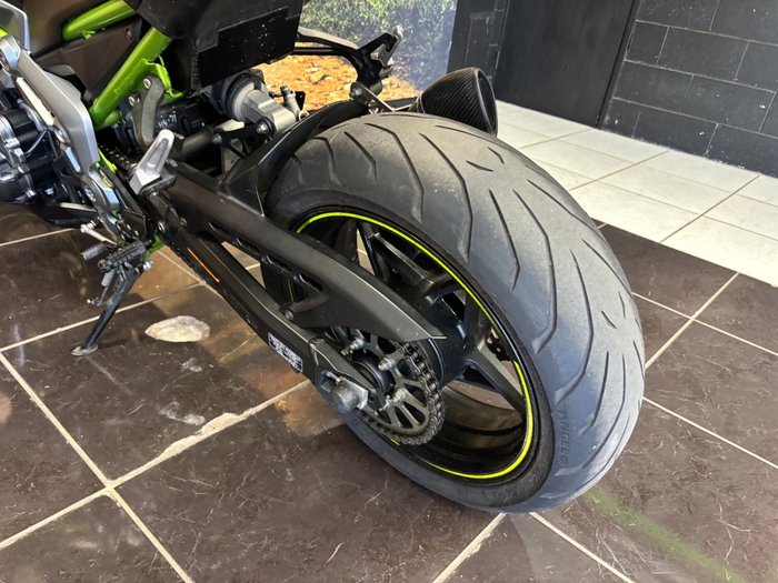 2018 Kawasaki ZR 900 BLACK