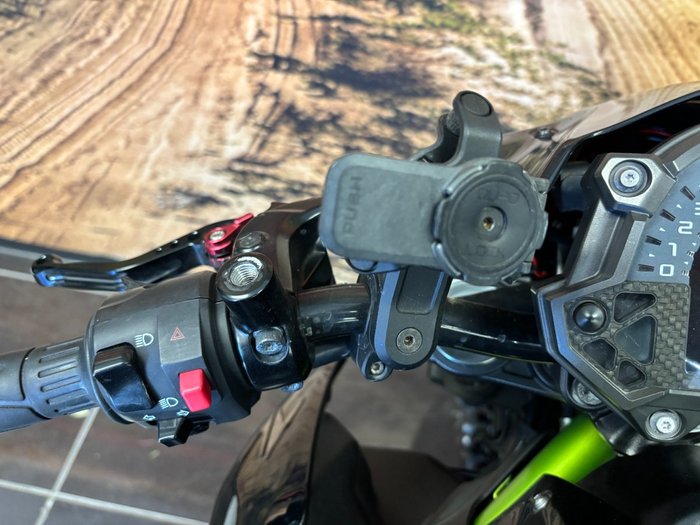 2018 Kawasaki ZR 900 BLACK