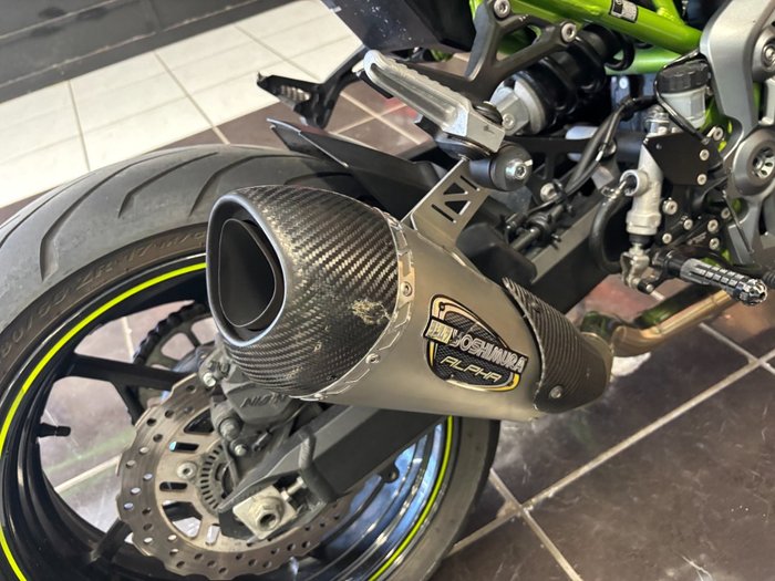 2018 Kawasaki ZR 900 BLACK