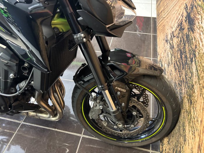 2018 Kawasaki ZR 900 BLACK