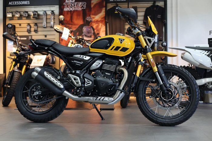 2025 Triumph Scrambler 400 XC Scrambler Yellow