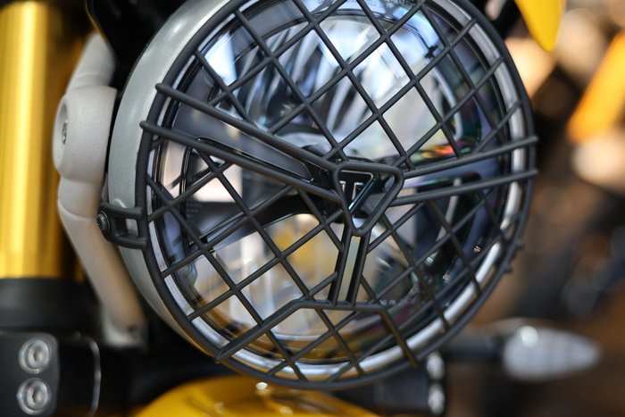 2025 Triumph Scrambler 400 XC Scrambler Yellow