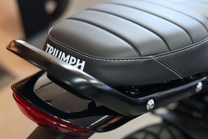 2025 Triumph Scrambler 400 XC Scrambler Yellow