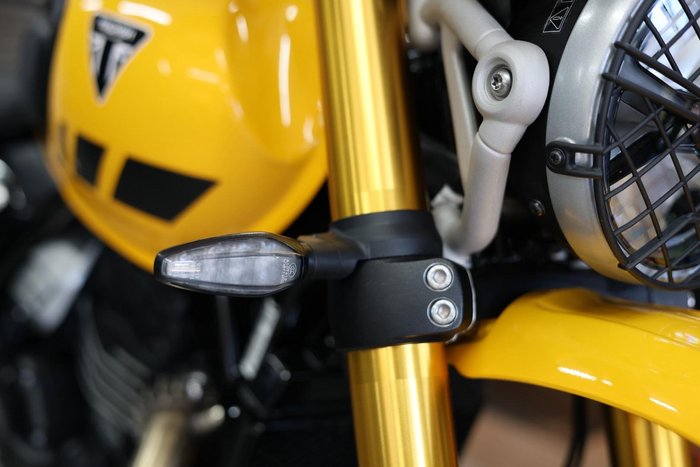 2025 Triumph Scrambler 400 XC Scrambler Yellow