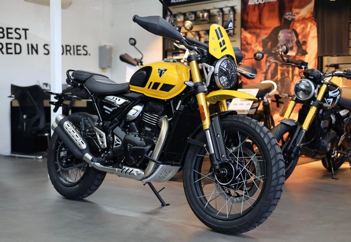 2025 Triumph Scrambler 400 XC Scrambler Yellow