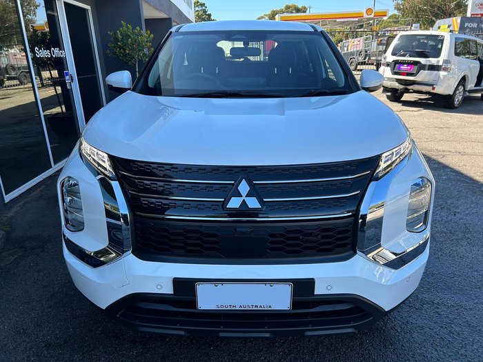 2022 Mitsubishi Outlander ES ZM MY22.5 White