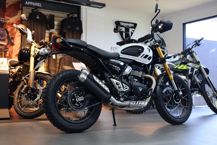 2025 Triumph Scrambler 400 XC Scrambler White