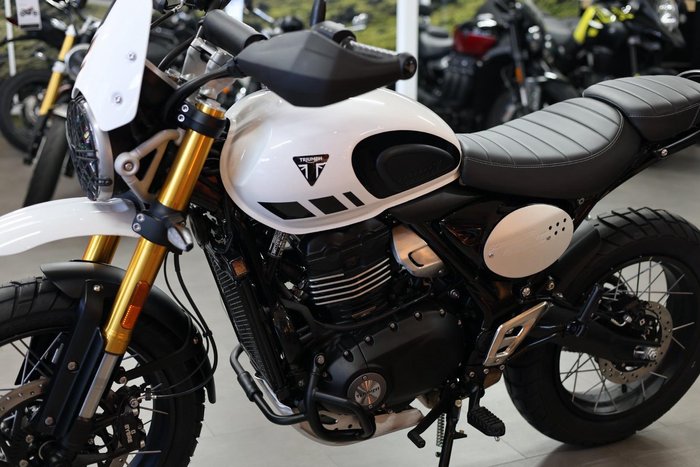 2025 Triumph Scrambler 400 XC Scrambler White