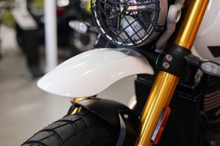 2025 Triumph Scrambler 400 XC Scrambler White