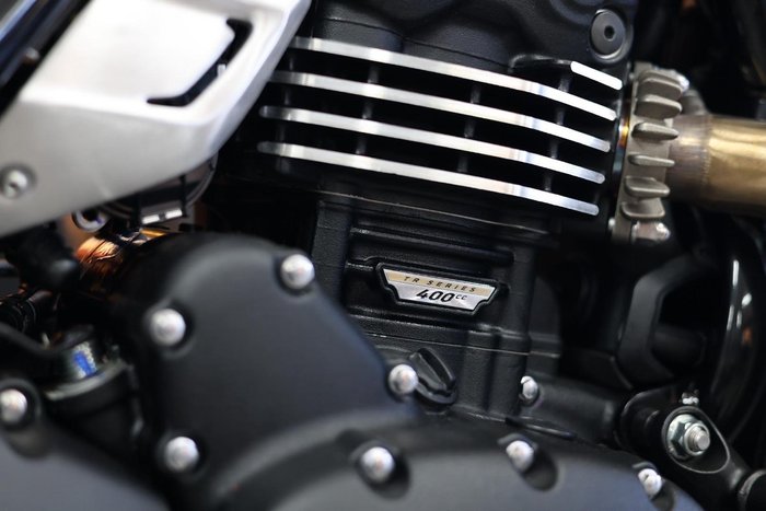 2025 Triumph Scrambler 400 XC Scrambler White