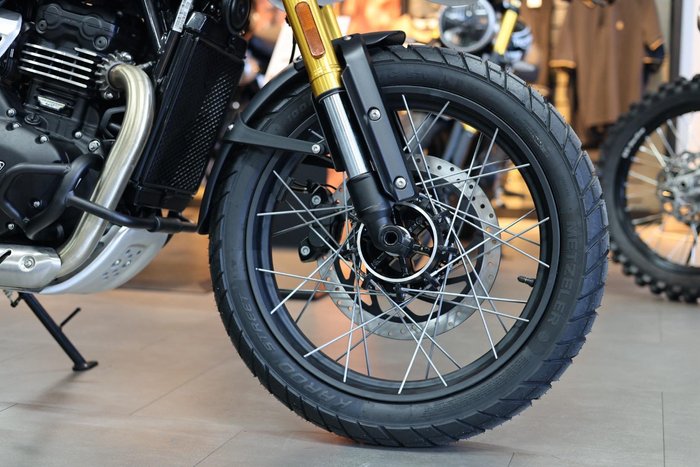 2025 Triumph Scrambler 400 XC Scrambler White