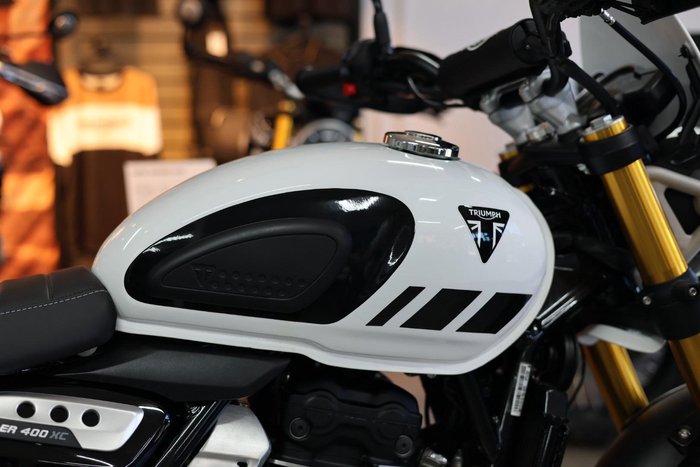 2025 Triumph Scrambler 400 XC Scrambler White