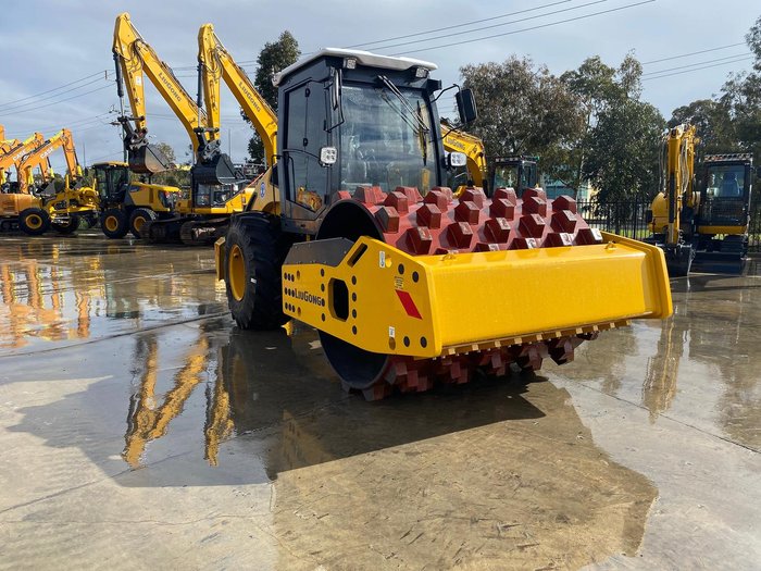 Liugong 6615E Padfoot Roller