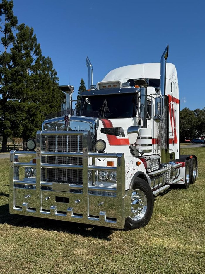 2017 Kenworth T909 140t - AUTO TRANS WHITE