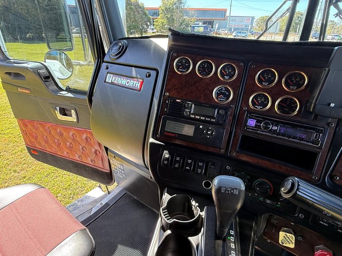 2017 Kenworth T909 140t - AUTO TRANS WHITE