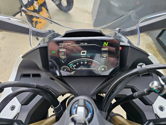 2023 CFMOTO 450 SR ABS