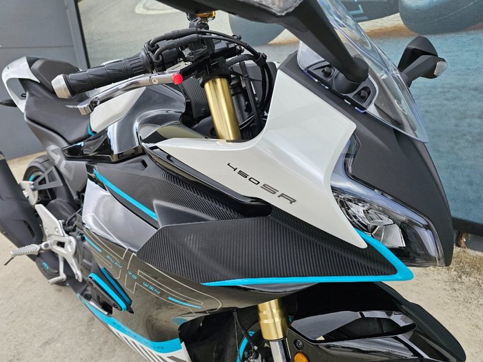 2023 CFMOTO 450 SR ABS