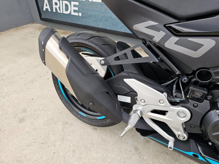 2023 CFMOTO 450 SR ABS