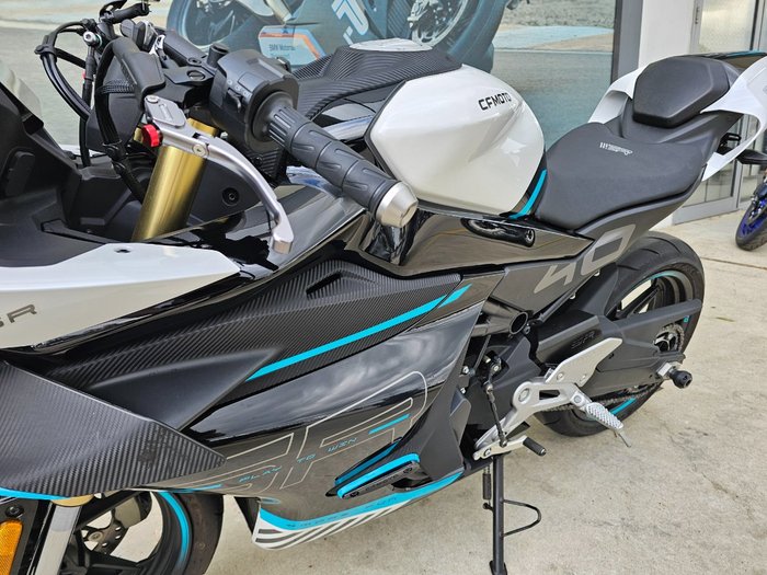 2023 CFMOTO 450 SR ABS