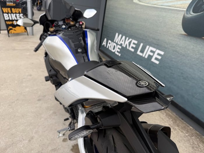 2019 Yamaha YZF-R1 M Black