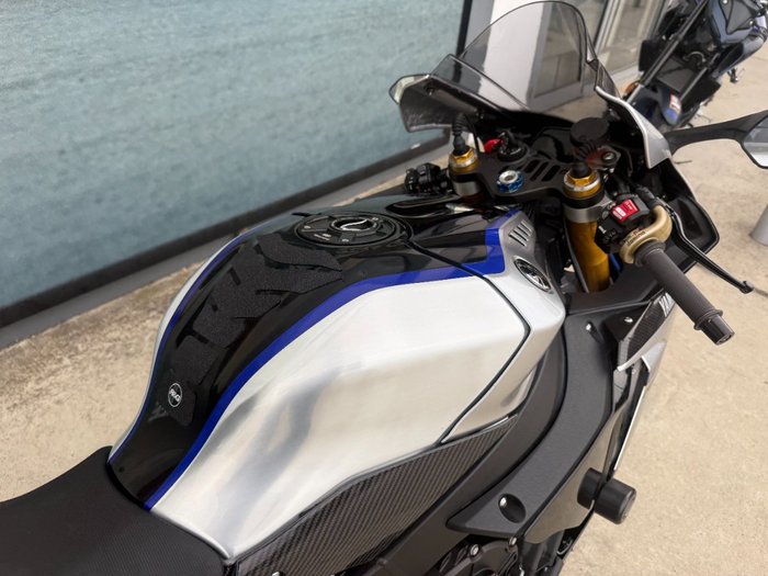 2019 Yamaha YZF-R1 M Black