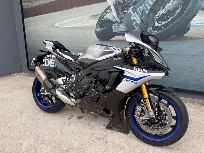 2019 Yamaha YZF-R1 M Black
