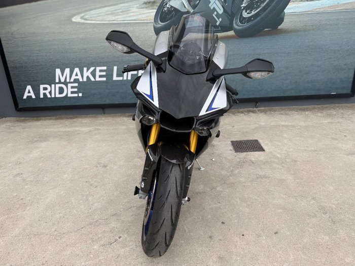 2019 Yamaha YZF-R1 M Black