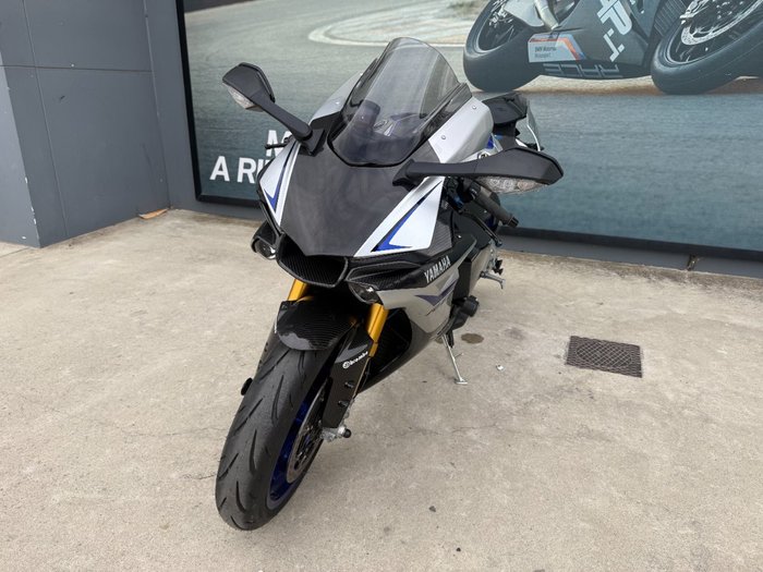 2019 Yamaha YZF-R1 M Black