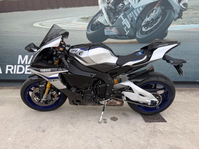 2019 Yamaha YZF-R1 M Black
