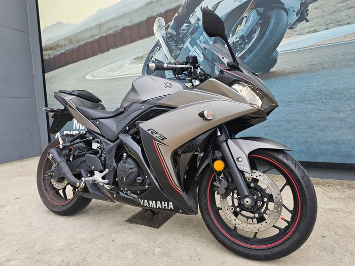 2015 Yamaha YZF-R3 GREY