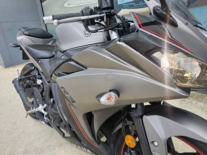 2015 Yamaha YZF-R3 GREY