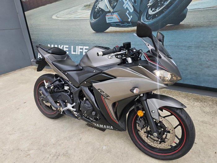 2015 Yamaha YZF-R3 GREY