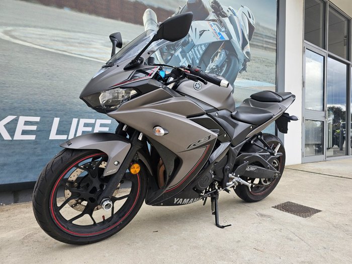 2015 Yamaha YZF-R3 GREY