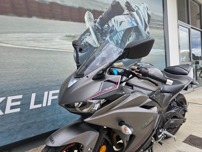 2015 Yamaha YZF-R3 GREY