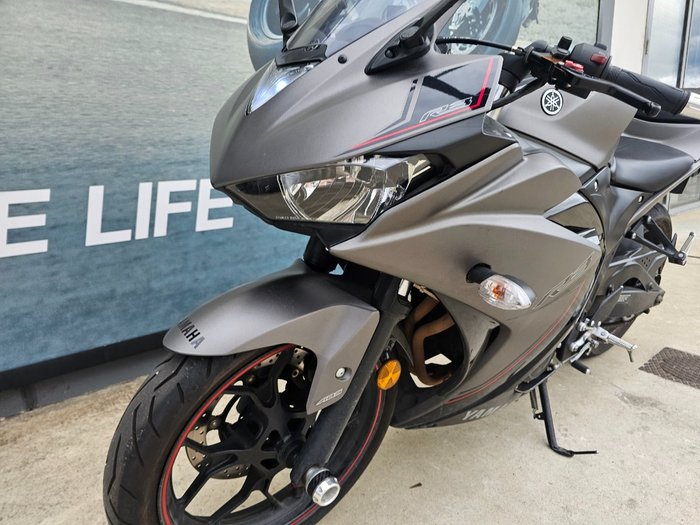 2015 Yamaha YZF-R3 GREY