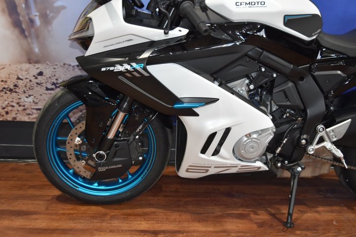 2025 CFMOTO 675 SR-R White