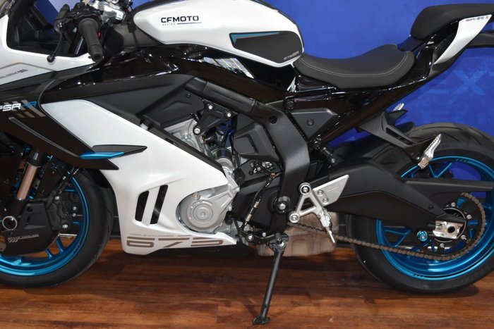 2025 CFMOTO 675 SR-R White