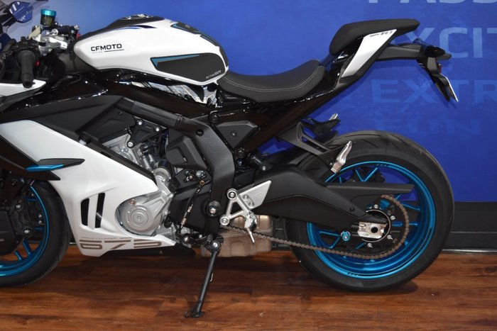 2025 CFMOTO 675 SR-R White