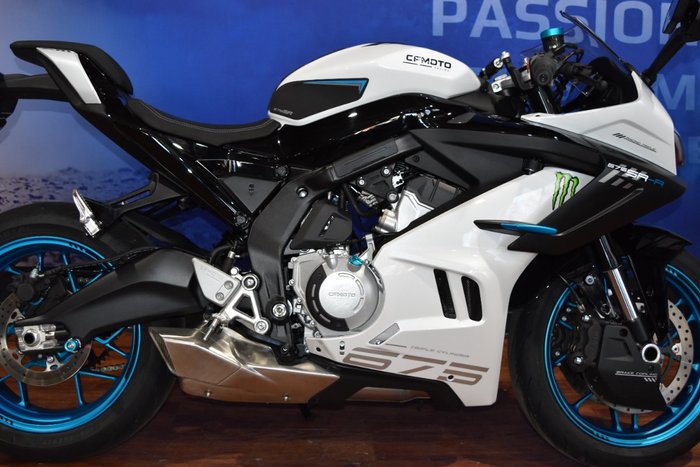 2025 CFMOTO 675 SR-R White
