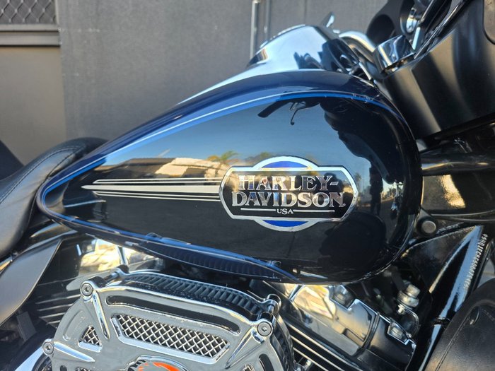 2013 HARLEY-DAVIDSON FLHTCU U/C ELECTRA GLIDE BLUE