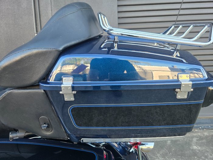 2013 HARLEY-DAVIDSON FLHTCU U/C ELECTRA GLIDE BLUE