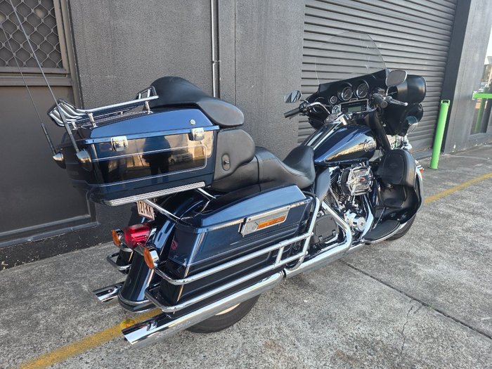 2013 HARLEY-DAVIDSON FLHTCU U/C ELECTRA GLIDE BLUE