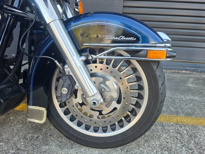 2013 HARLEY-DAVIDSON FLHTCU U/C ELECTRA GLIDE BLUE