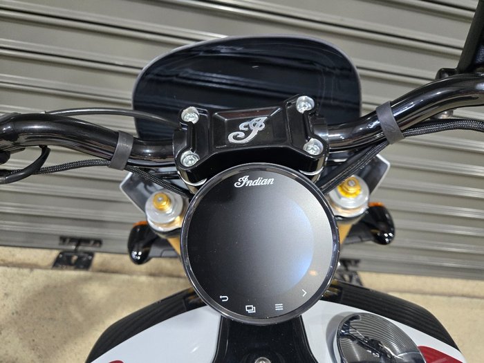 2025 INDIAN SCOUT 101 LIMITED GHOST WHITE METALLIC